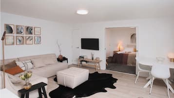1 bedroom, soundproofing, iron/ironing board, free WiFi