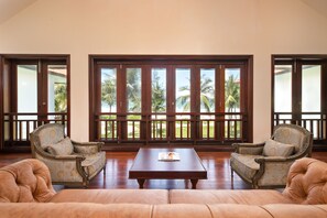 行政别墅, 4 间卧室, 海洋景观 | 高档床上用品、羽绒被、记忆海绵床垫、迷你吧