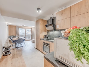 Fridge, microwave, oven, dishwasher - Cozy apartment 6 guests, Champagny-en-Vanoise, terrace and WIFI (Champagny-en-Vanoise)