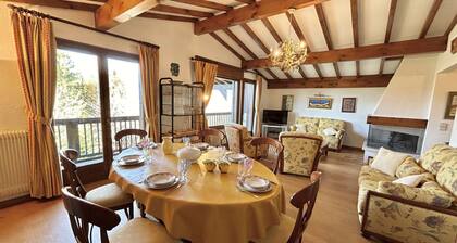 Charming 2-Room Apartment, Sleeps 4, Close to Megève Ski Lifts