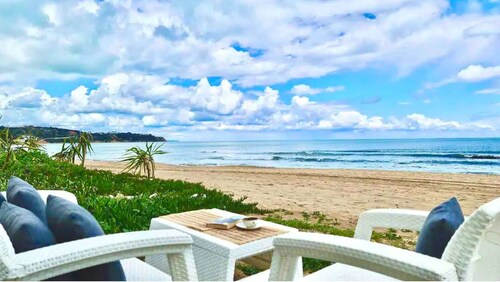 Romantic 2BR w/ own direct Beach Acces & sunrise