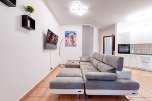 TV connectée, jeux vidéo, lecteur de DVD, table de tennis de table
