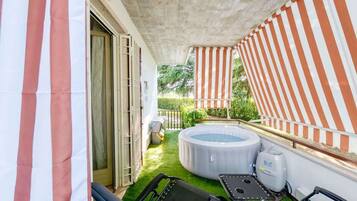 Idromassaggio all'aperto