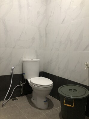 Bathroom - Bening Asri Guesthouse (Tangerang)