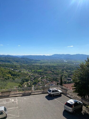 Peppe and Lucia's house, adjacent to the home of Lucio Battisti