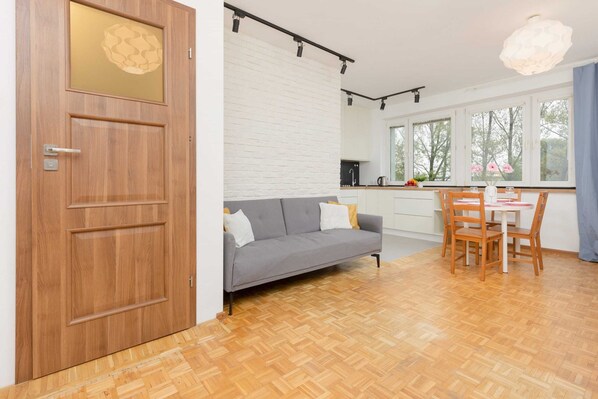 Interior - Magellan 12 | 2 Bedrooms | Family | Balcony (Warszawa)