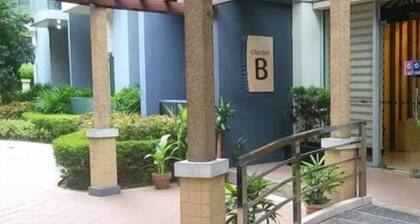 Studio across T3 Airport + WiFi & Netflix