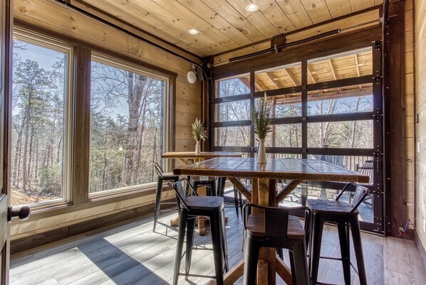 Dining - HIBERNATION STATION - 12 Bedrooms with a pool! (Sevierville)