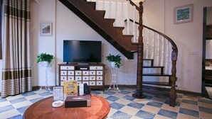 Ảnh chưa phân loại, 4 trong số 93 ảnh, nút