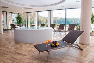 1 sala de tratamento, massagens