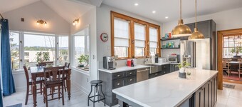 Tobias Place Off Main | 9 Bed, 4 Bath