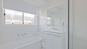 Badewanne, Haartrockner