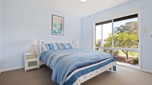 3 soverom, strykejern/-brett og internett (inkludert)