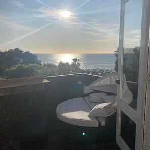 Property grounds - Maroubra Home with Cliff Top Views (Maroubra)