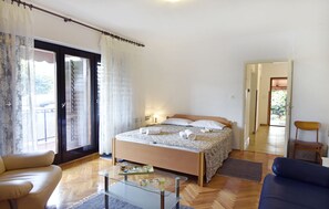 1 habitación, wifi gratis y ropa de cama