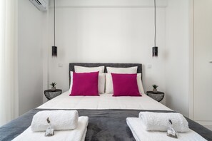 2 bedrooms, iron/ironing board, free WiFi, bed sheets