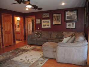 Smart TV - Big Sky - Great view, peaceful setting, near Gilbert Lake State Park (Mt Vision)