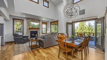 TV connectée, cheminée