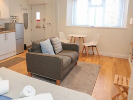 1 dormitorio, decoración individual, mobiliario individual y wifi gratis