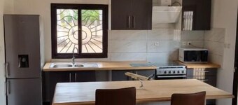 House on 2 hectares of land on the Canal 5 minutes from the sea