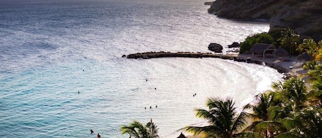På stranden og strandhåndklær