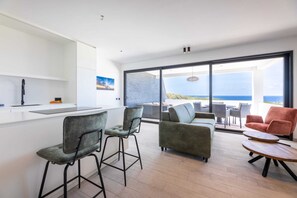 Interior - Blue Bay | The Reef | Balcony (Sint Michiel)