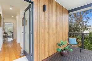 Terrace/patio - Serene, Modern Beach Escape 3 Bed 2 Bath (Cape Woolamai)