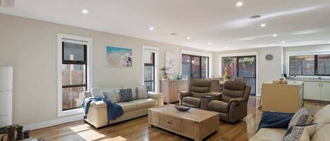 Télévision, espaces bureaux