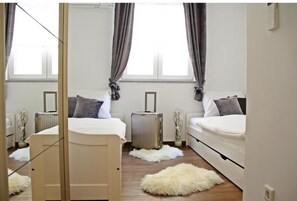 2 slaapkamers, een kluis op de kamer, een bureau, gratis wifi