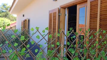 Comfort Triple Room, Balcony | Building design