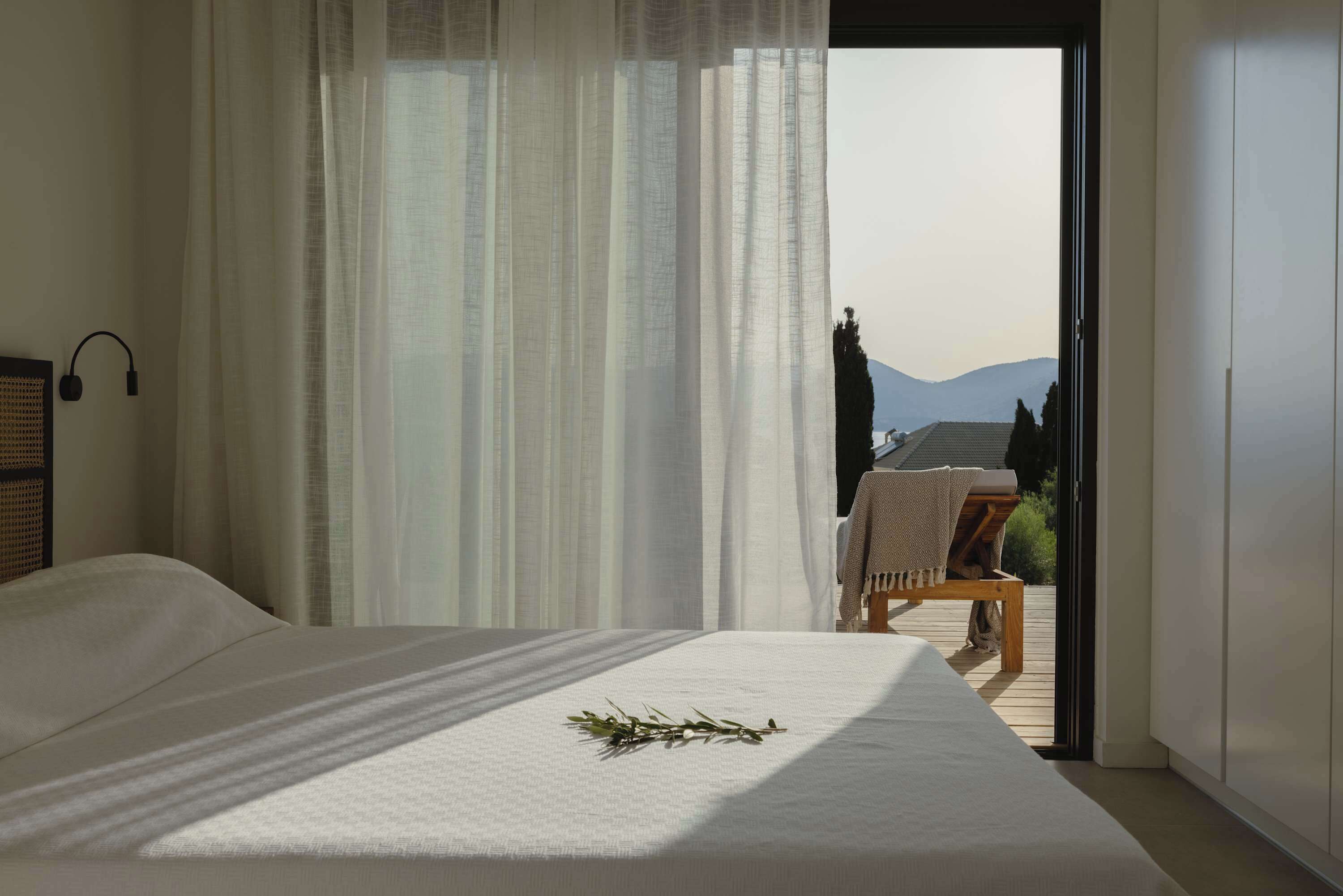 3 bedrooms, desk, iron/ironing board, WiFi