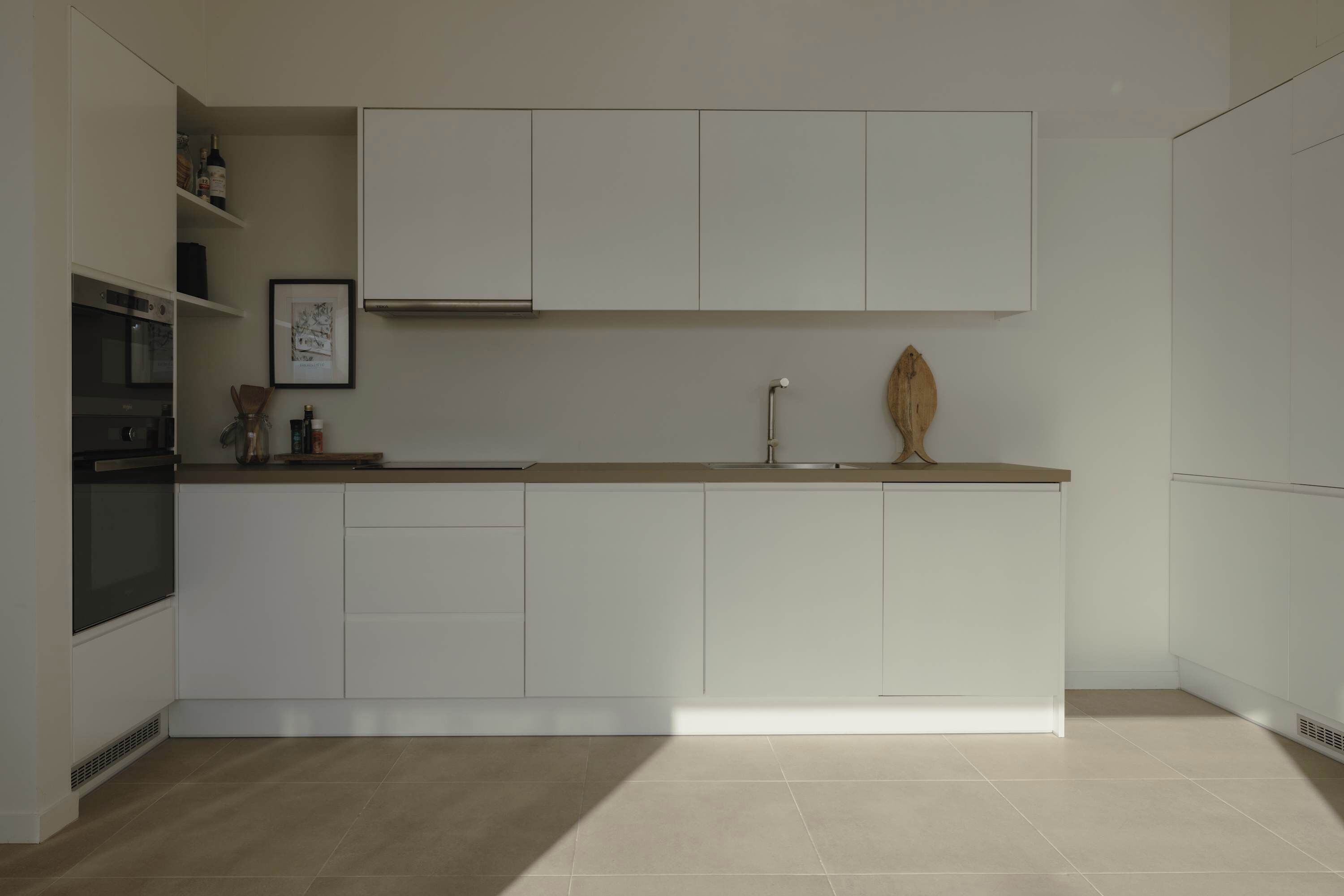 ثلاجة، ميكروويف، فرن، موقد طهي مسطح