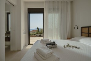 3 bedrooms, desk, iron/ironing board, WiFi