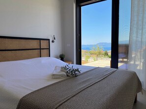 3 bedrooms, desk, iron/ironing board, WiFi - Villa Ilios Summary: (Paleros)