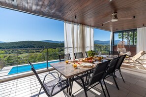 Outdoor dining - Villa Little Arya with heated pool, hot tub, and 4 bedrooms (Gala)