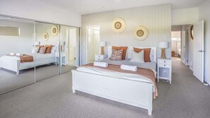 5 habitaciones, escritorio, tabla de planchar con plancha y wifi gratis 