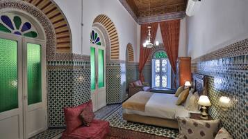 2 Schlafzimmer, Reisekinderbett, kostenloses WLAN, Bettwäsche