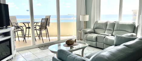 TV connectée, cheminée, lecteur de DVD