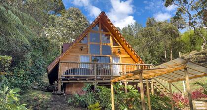 Hermosa Cabaña Tipo Chalet en Santa Elena