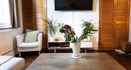 Hampstead 19th Century Village Cottage - Pass the Keys