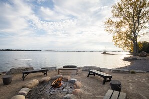 Lake - Wander the Resort (Prince Edward)