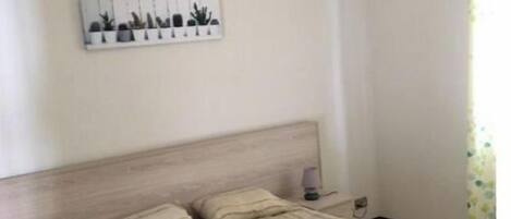 5 makuuhuonetta, Wi-Fi, vuodevaatteet