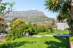 Property grounds - Victorian Villa - Home Spa - Phenomenal Views (Cape Town)