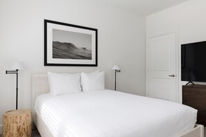 Family Apartment, 3 Bedrooms, Pool Access (Self Check-in with Virtual Front Desk) | Memory foam beds, individually decorated, individually furnished