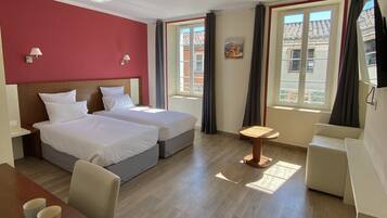 Deluxe-Zimmer | 1 Schlafzimmer, Zimmersafe, Schreibtisch, Verdunkelungsvorhänge