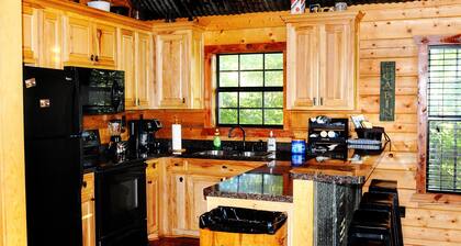 Nichols Hole Cabin - Above the Caddo River - Float to your Cabin!