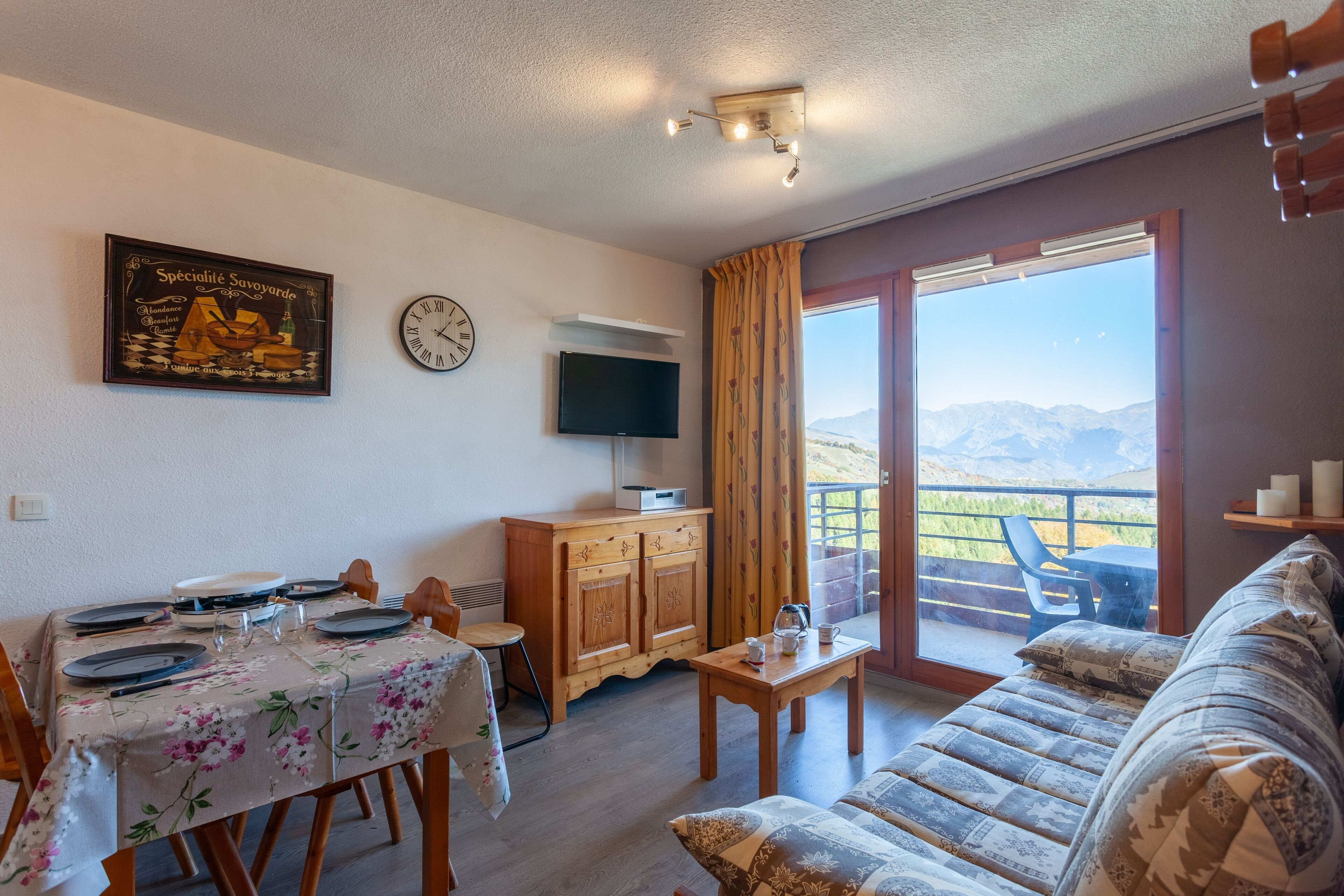 Fernseher, Stereoanlage