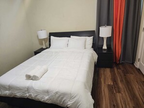 4 bedrooms, desk, travel cot, free WiFi