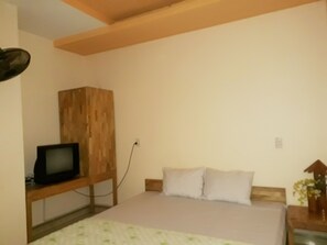 Economy-Zimmer | 1 Schlafzimmer, Schreibtisch, kostenloses WLAN, Bettwäsche