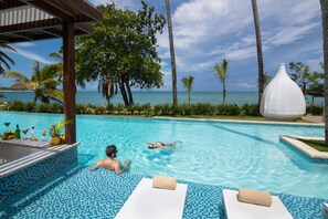 Apartment, 1 King-Bett und Schlafsofa | Pool | Außenpool